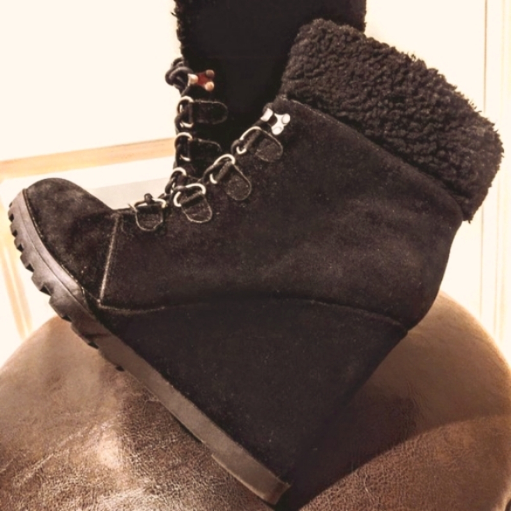 JUSTFAB HIGH WEDGE NICKI BOOTS